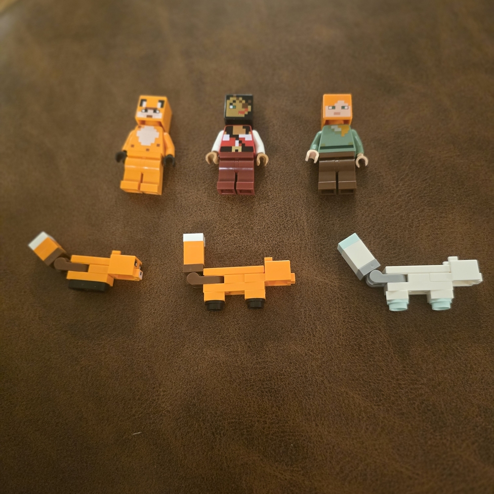 Lego Minecraft Minifigures Set - Orange, Brown, White